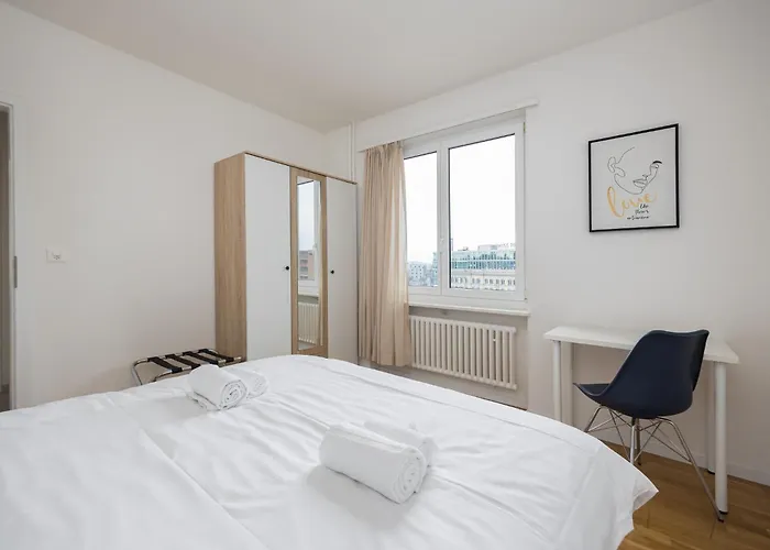 Апартаменты Downtown Dream 3,5br With Balcony And Style Ba42 *